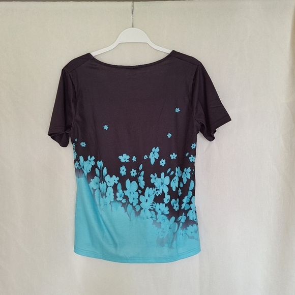 Floral Women's Top - Picture 2 of 3